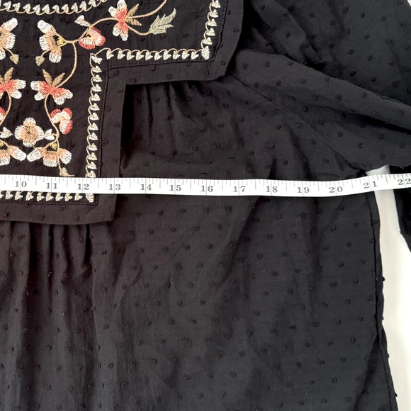 Max Studio Embroidered Black Top Size L - Picture 6 of 9